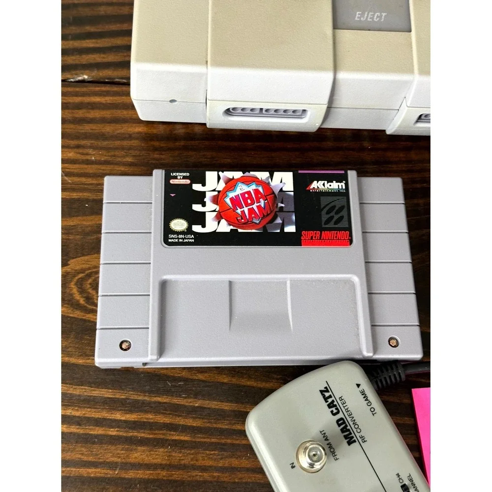 Super Nintendo Entertainment System SNES Console w/ Controller & NBA JAM